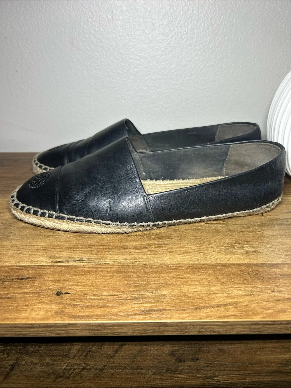 Tory Burch women’s Black Leather Espadrilles